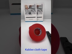 Meerdere doeleinden bevattende stofband voor het vastklampen van draadharnassen voor auto's